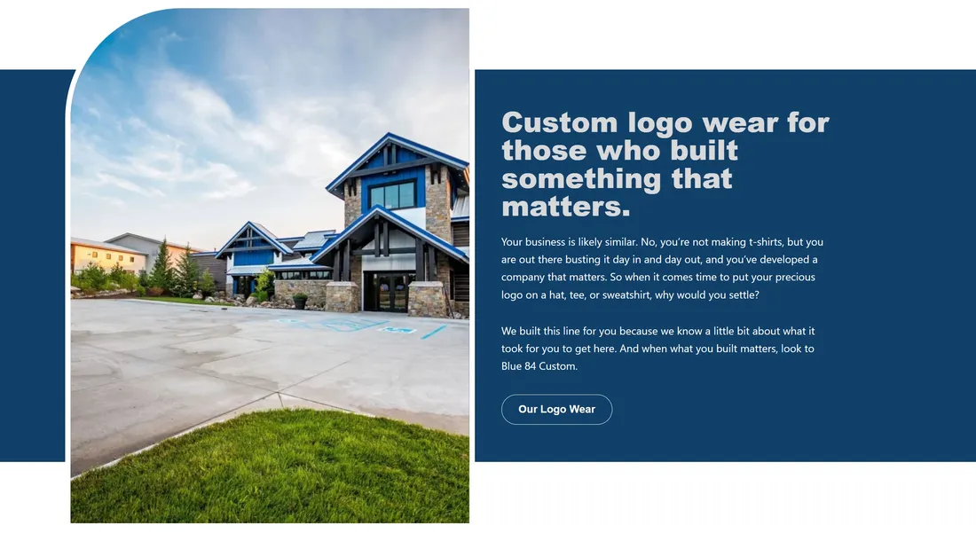 Секция «О продукте» с сайта https://blue84custom.com/, тематика — Одежда, цвета — Белый, Черный, Серый, стиль — Корпоративный, типографика — Без засечек