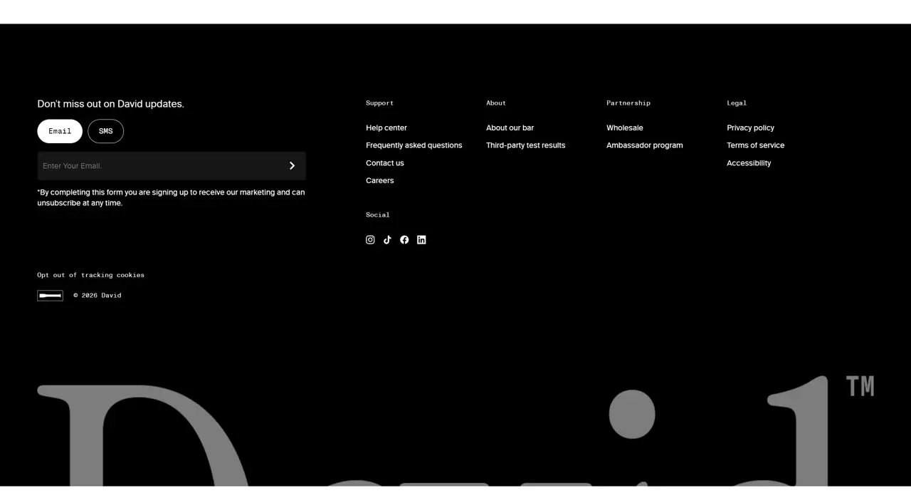 Секция «Футер» с сайта https://davidprotein.com/, тематика — Еда и напитки, цвета — Черный, стиль — Минимализм, типографика — Без засечек