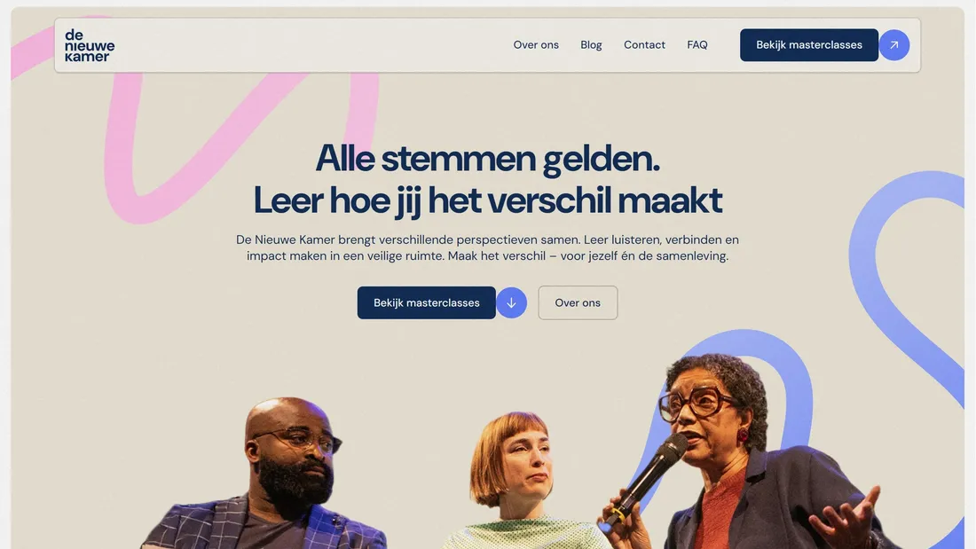 Секция «Первый экран» с сайта https://denieuwekamer.nl/, тематика — Образование, цвета — Белый, стиль — Рисованный, Корпоративный, Гранж, типографика — Без засечек
