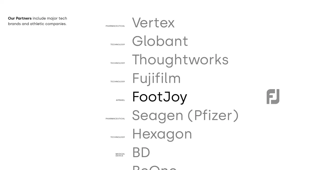 Секция «Партнеры» с сайта https://www.animusstudios.com/, тематика — Агентство , цвета — Белый, стиль — Минимализм, типографика — Без засечек