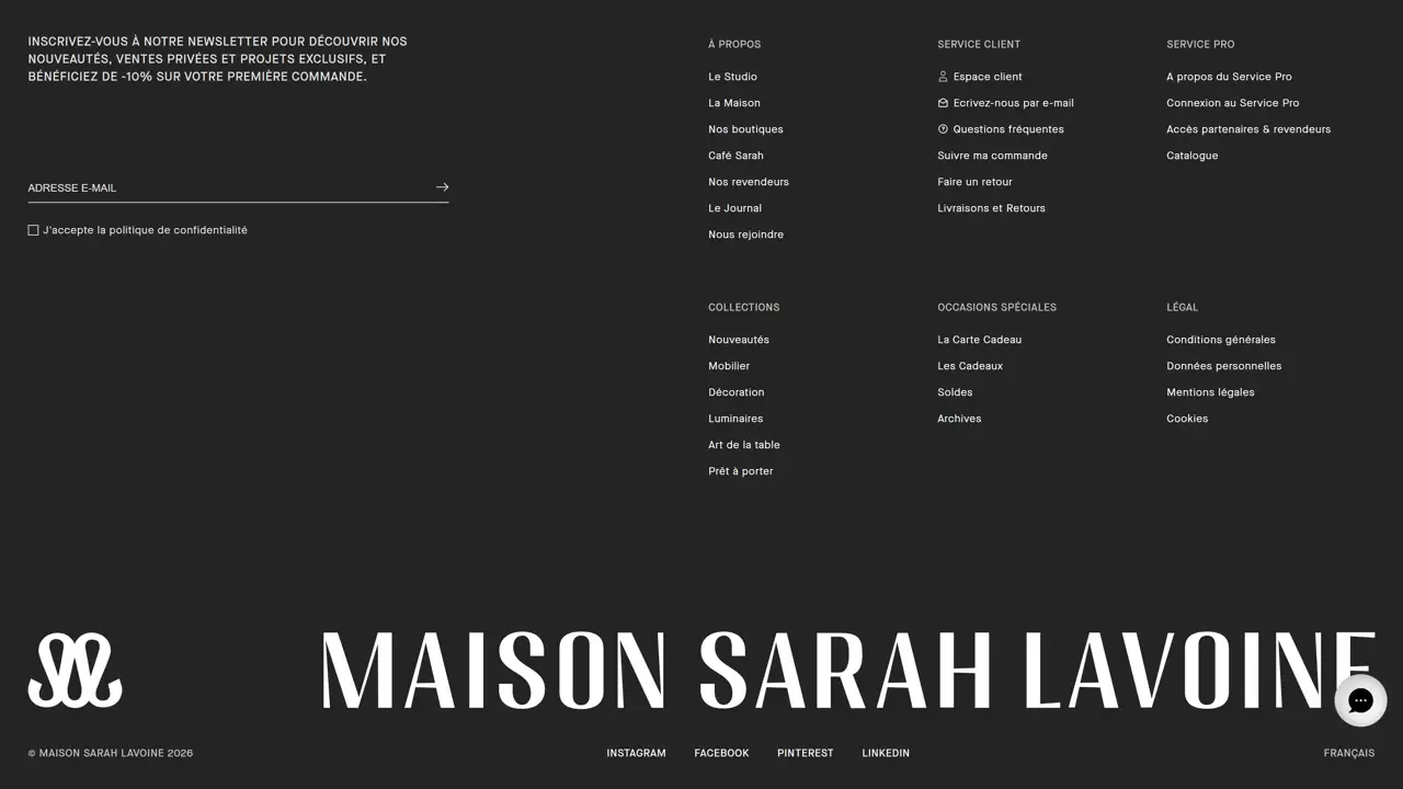 Секция «Футер» с сайта https://www.maisonsarahlavoine.com/, тематика — Интернет-магазин, Дизайн, цвета — Черный, стиль — Корпоративный, Минимализм, типографика — Без засечек