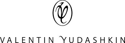 Комбинированный логотип Юдашкин, тематика — Одежда, цвета — Белый, Серый