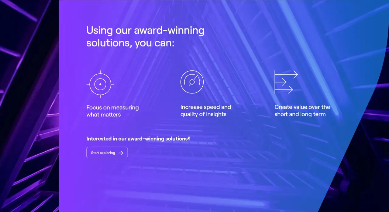 Секция «Призыв к действию» с сайта https://gaintheory.com/, тематика — Маркетинг, цвета — Черный, Синий, Фиолетовый, стиль — Корпоративный, Минимализм, типографика — Без засечек