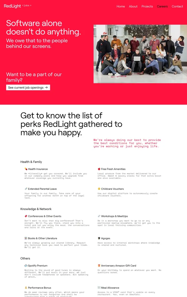 Страница карьеры RedLight, тематика — IT и программное обеспечение, цвета — Белый, Красный, стиль — Корпоративный, типографика — Без засечек