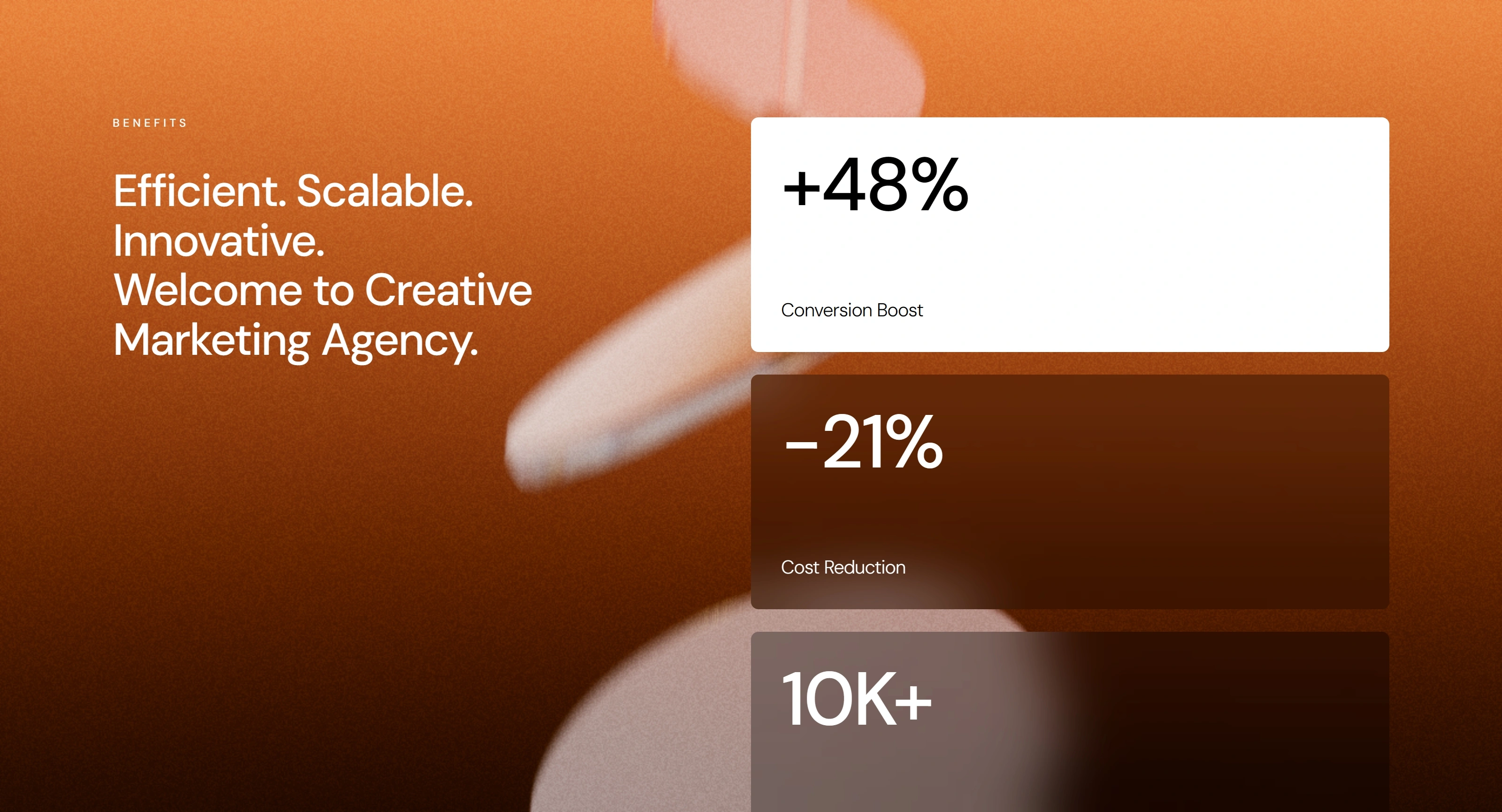 Creative Marketing Agency Секция «Преимущества» с сайта https://creativemarketing.peachweb.io/, тематика — Агентство , цвета — Черный, Красный, Коричневый, стиль — Корпоративный, Карточный, типографика — Без засечек