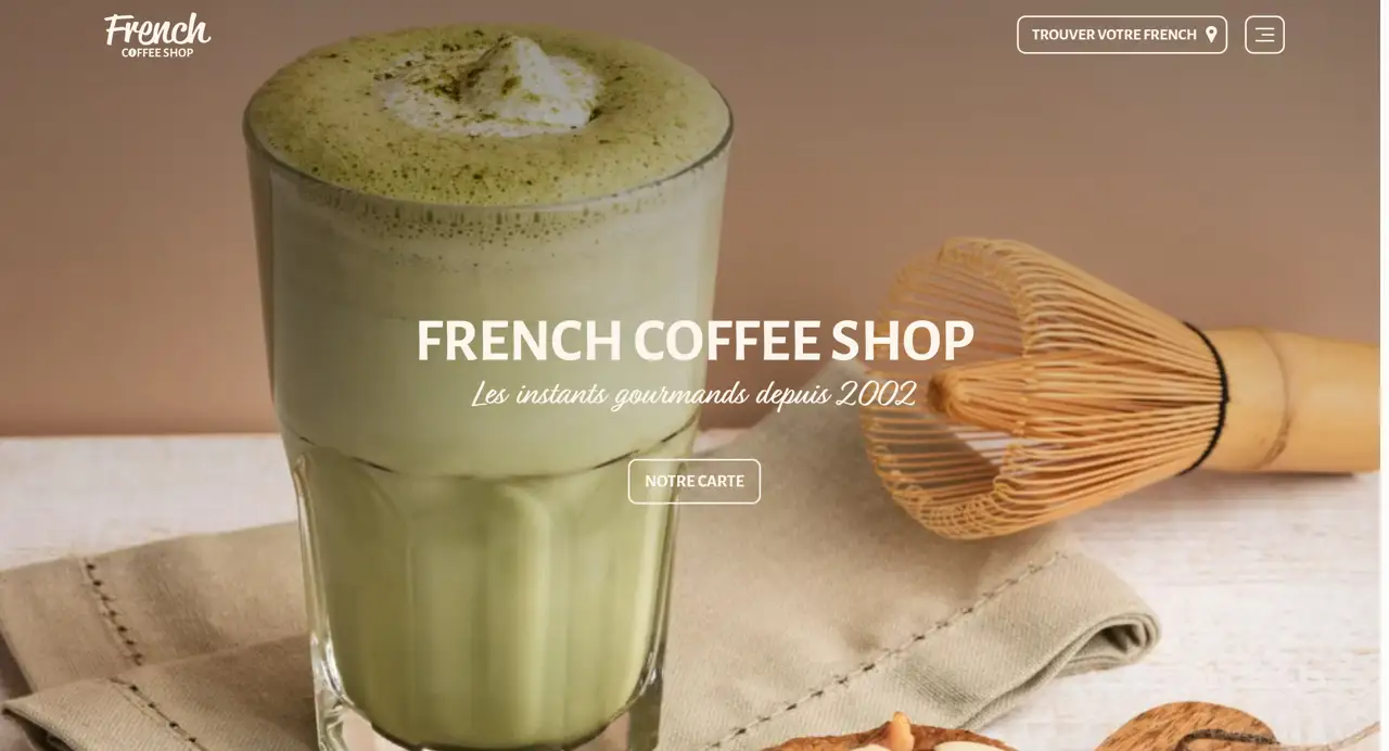 Секция «Первый экран» с сайта https://www.frenchcoffeeshop.com/, тематика — Еда и напитки, цвета — Белый, Серый, Коричневый, стиль — Классический, типографика — Без засечек, Рукописные