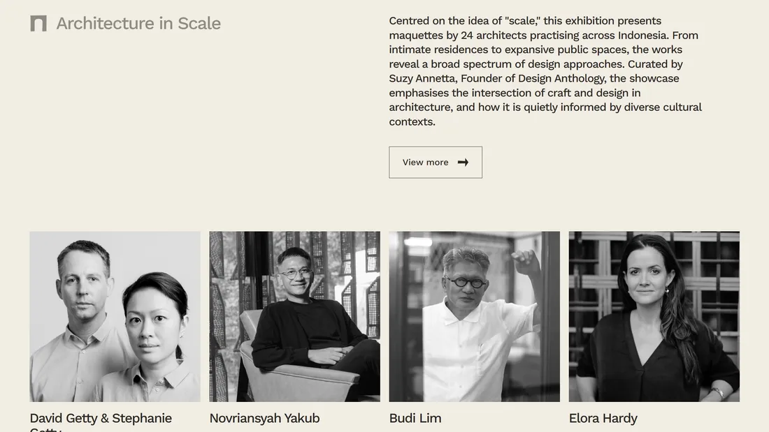 Секция «О продукте» с сайта https://www.jiacurated.com/, тематика — Мероприятия, Искусство, цвета — Белый, Серый, стиль — Минимализм, типографика — Без засечек