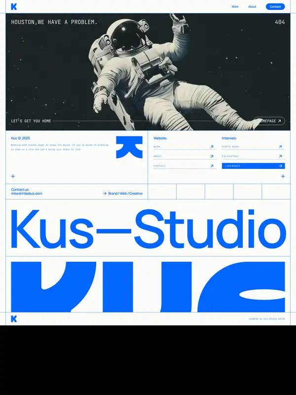 404-страница Kus Studio, тематика — Дизайн, цвета — Белый, Черный, Синий, стиль — Минимализм, Брутализм, типографика — Без засечек, Декоративные