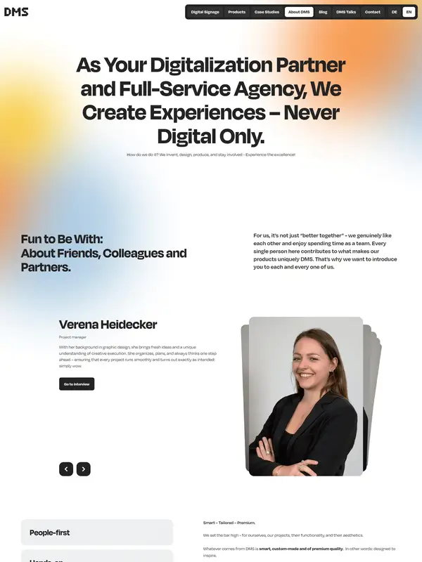 Страница о компании DMS, тематика — Агентство , цвета — Белый, Черный, Серый, стиль — Корпоративный, Минимализм, типографика — Без засечек