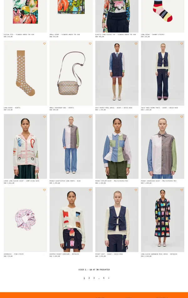 Каталог Stine Goya, тематика — Интернет-магазин, Одежда, цвета — Белый, Серый, Оранжевый, стиль — Корпоративный, типографика — Без засечек