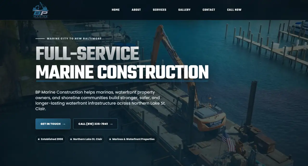 Секция «Первый экран» с сайта https://bpmarineconstruction.com/, тематика — Строительство, цвета — Черный, стиль — Корпоративный, типографика — Без засечек, Декоративные