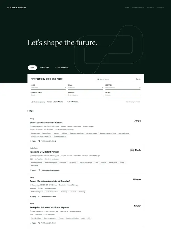 Страница карьеры Creandum, тематика — Бизнес и профессиональные услуги, цвета — Белый, Черный, стиль — Корпоративный, Минимализм, типографика — Без засечек
