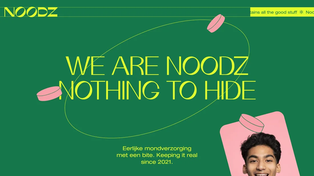 Секция «О компании» с сайта https://www.wearenoodz.com/, тематика — Здоровье и фитнес, цвета — Зеленый, стиль — Брутализм, типографика — Без засечек, Декоративные