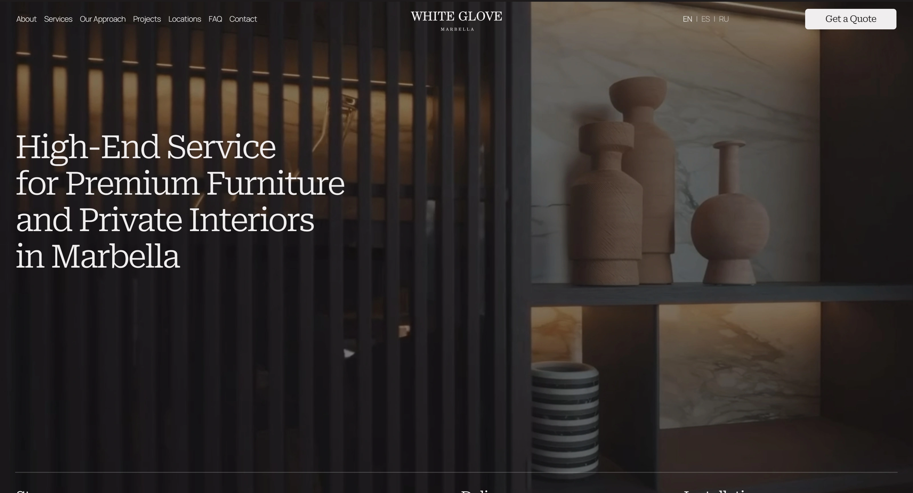 White Glove Секция «Первый экран» с сайта https://whiteglovemarbella.com/, тематика — Недвижимость, цвета — Черный, стиль — Классический, Минимализм, типографика — С засечками
