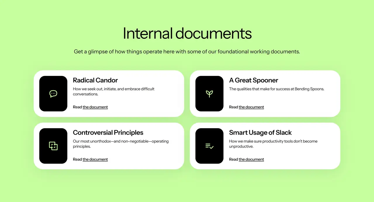 Секция «Контент» с сайта https://bendingspoons.com/, тематика — IT и программное обеспечение, цвета — Белый, Желтый, стиль — Карточный, Минимализм, типографика — Без засечек