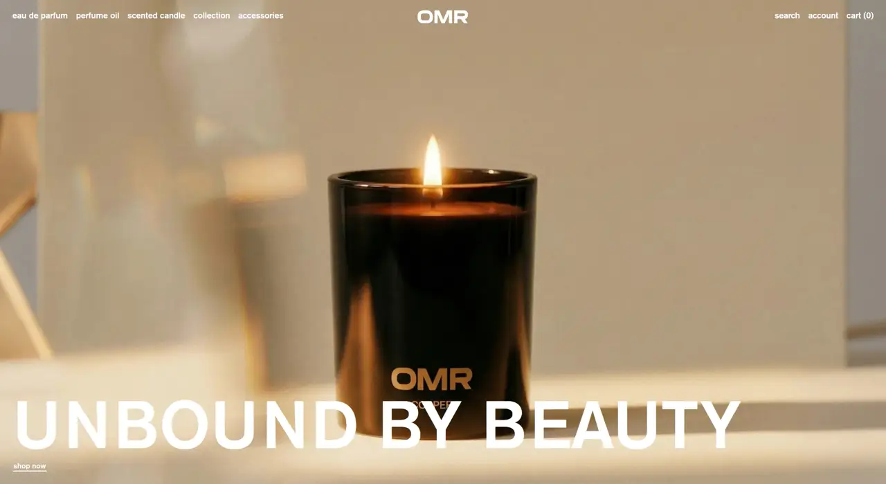 Секция «Первый экран» с сайта https://omrbeauty.com/, тематика — Красота, цвета — Белый, Серый, стиль — Минимализм, типографика — Без засечек, Декоративные