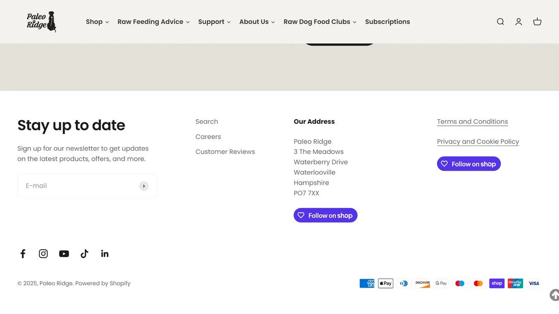 Секция «Футер» с сайта https://paleoridge.co.uk/, тематика — Домашние животные, цвета — Белый, стиль — Минимализм, типографика — Без засечек