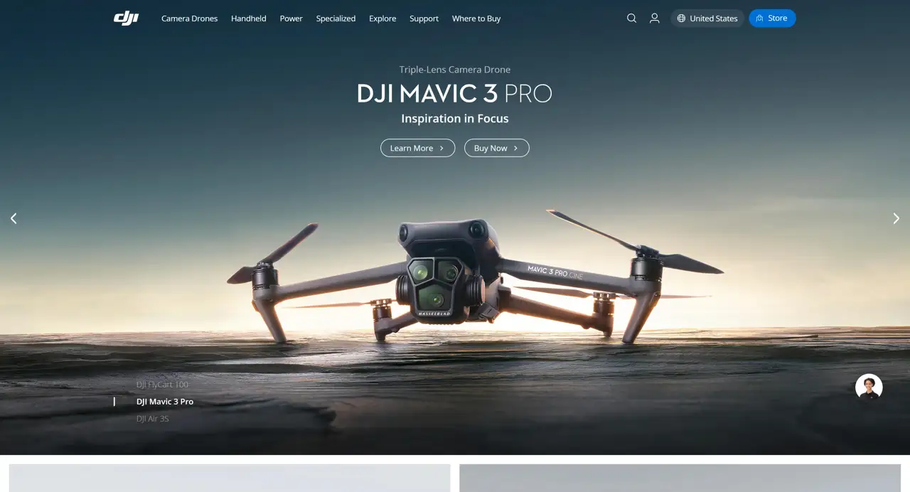 Секция «Первый экран» с сайта https://www.dji.com/, тематика — Другое, цвета — Белый, Черный, Серый, стиль — Корпоративный, Минимализм, типографика — Без засечек