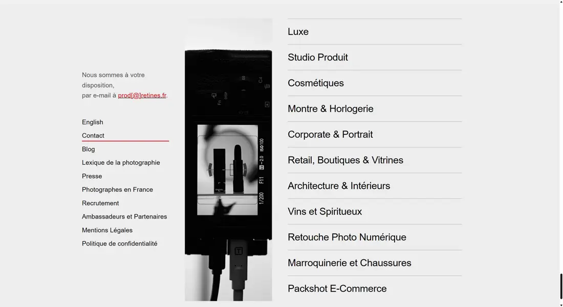 Секция «Контакты» с сайта https://retines.fr/, тематика — Дизайн, Бизнес и профессиональные услуги, цвета — Белый, стиль — Минимализм, типографика — Без засечек