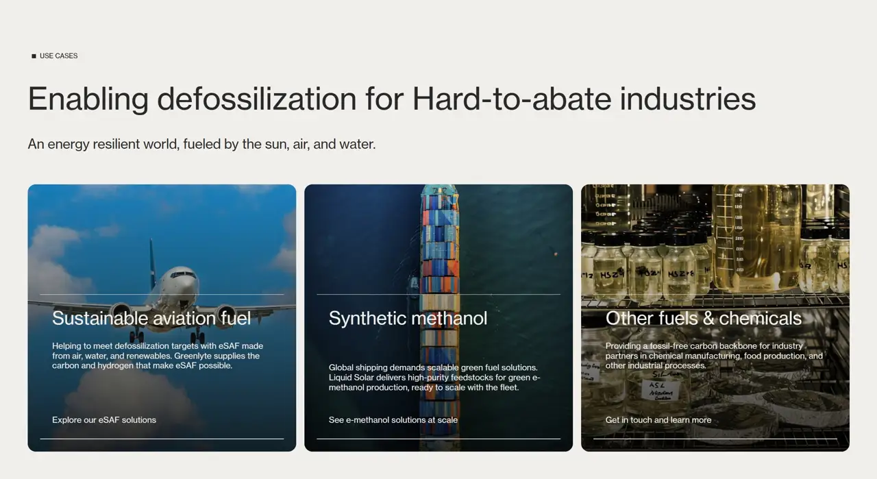 Секция «Кейсы» с сайта https://www.greenlyte.tech/, тематика — Другое, цвета — Белый, Черный, Серый, стиль — Корпоративный, Карточный, типографика — Без засечек