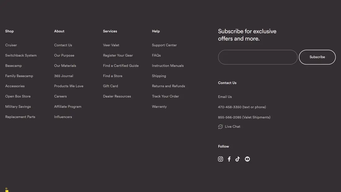 Секция «Футер» с сайта https://goveer.com/, тематика — Интернет-магазин, цвета — Черный, стиль — Минимализм, типографика — Без засечек
