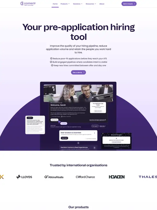 Лендинг Connectr, тематика — HR, цвета — Белый, Черный, Серый, стиль — Корпоративный, Минимализм, типографика — Без засечек