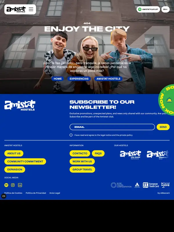 404-страница Amistat Hostels, тематика — Размещение, цвета — Черный, Серый, Синий, стиль — Корпоративный, Фестивальный, типографика — Без засечек, Декоративные