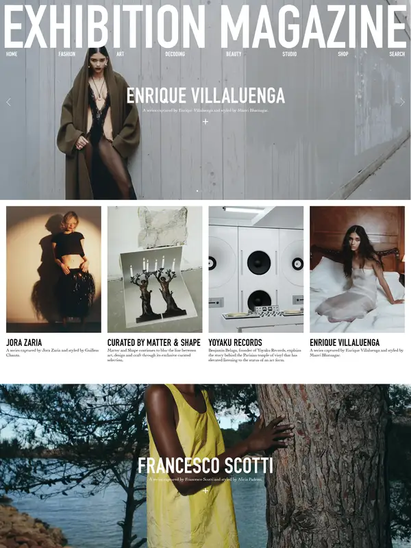 Каталог Exhibition Magazine, тематика — Искусство, цвета — Белый, Черный, Серый, стиль — Карточный, Минимализм, типографика — Без засечек