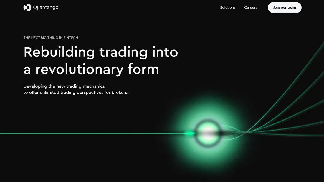 Секция «Первый экран» с сайта https://www.quantango.tech/, тематика — Финансы, цвета — Черный, стиль — Минимализм, Полигональный, типографика — Без засечек