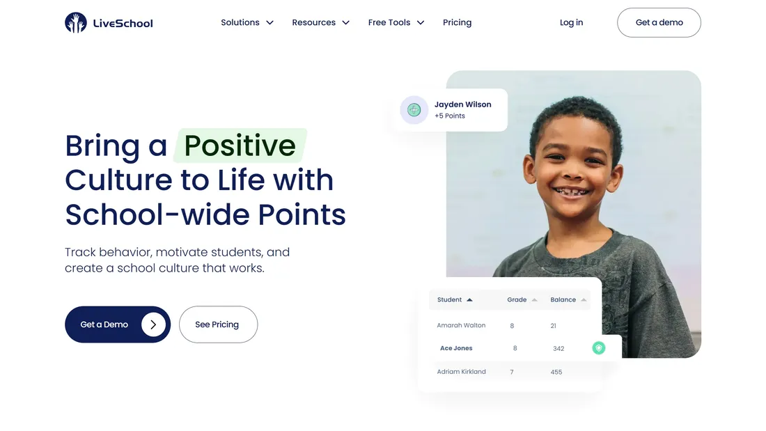 Секция «Первый экран» с сайта https://www.whyliveschool.com/, тематика — Образование, цвета — Белый, стиль — Корпоративный, Минимализм, типографика — Без засечек