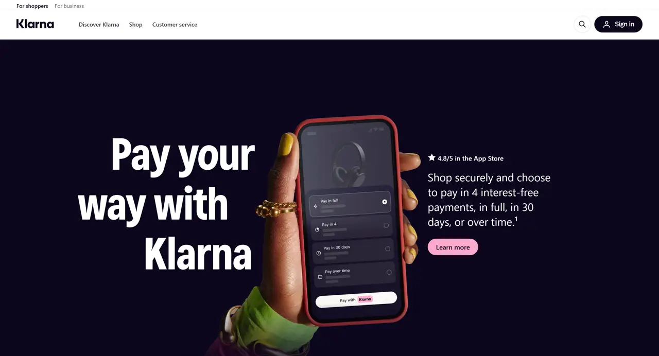Секция «Призыв к действию» с сайта https://www.klarna.com/us/, тематика — Интернет-магазин, SaaS, цвета — Черный, стиль — Корпоративный, Минимализм, типографика — Без засечек